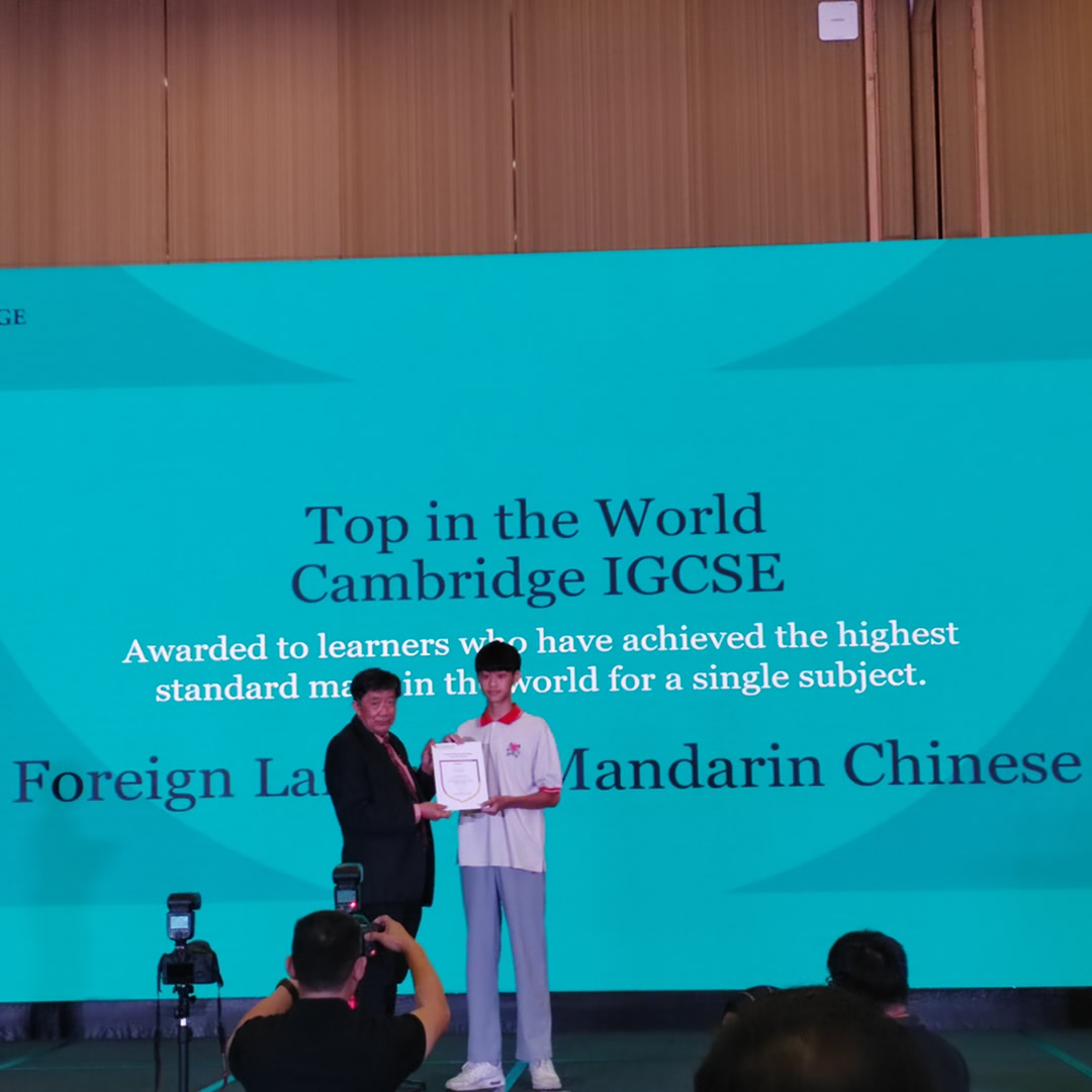 outstanding-awards-05